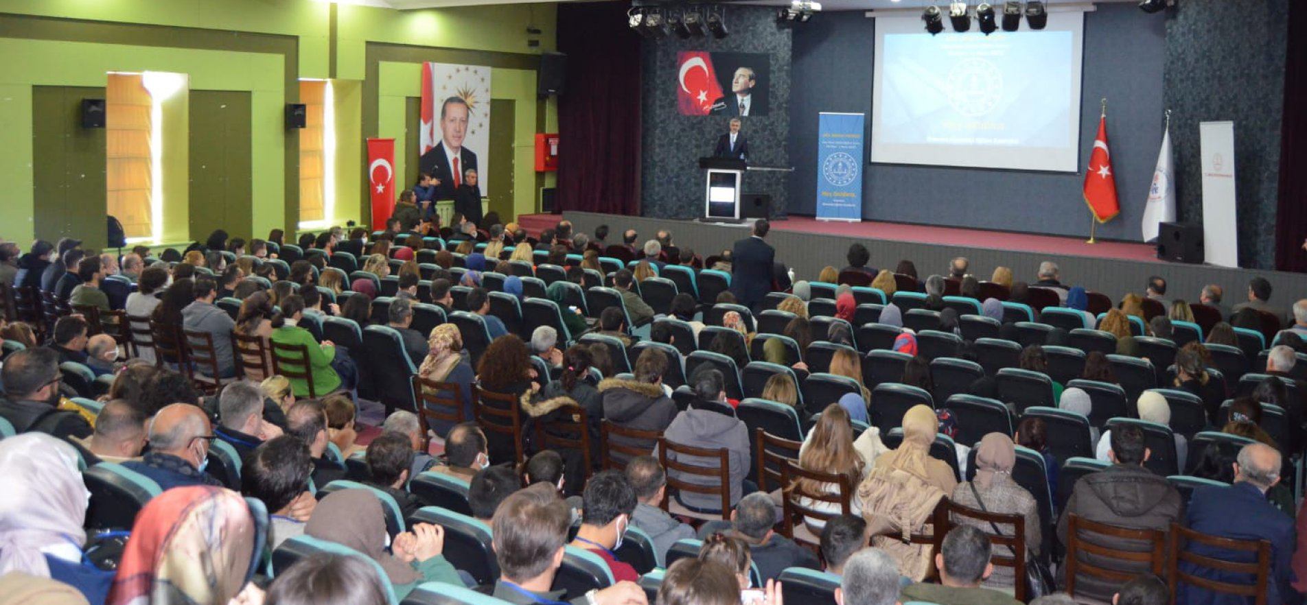 AİLE OKULU EĞİTİCİ EĞİTİMİ KURSU, ERZURUM'DA BAŞLADI