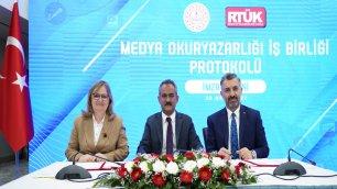 RTÜK İLE MEDYA OKURYAZARLIĞI İŞ BİRLİĞİ PROTOKOLÜ İMZALANDI