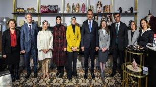 MINISTER ÖZER VISITS THE FIRST FASHION ACADEMY OF MEB