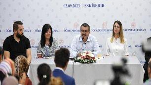 MINISTER TEKİN MEETS TEACHERS IN ESKİŞEHİR