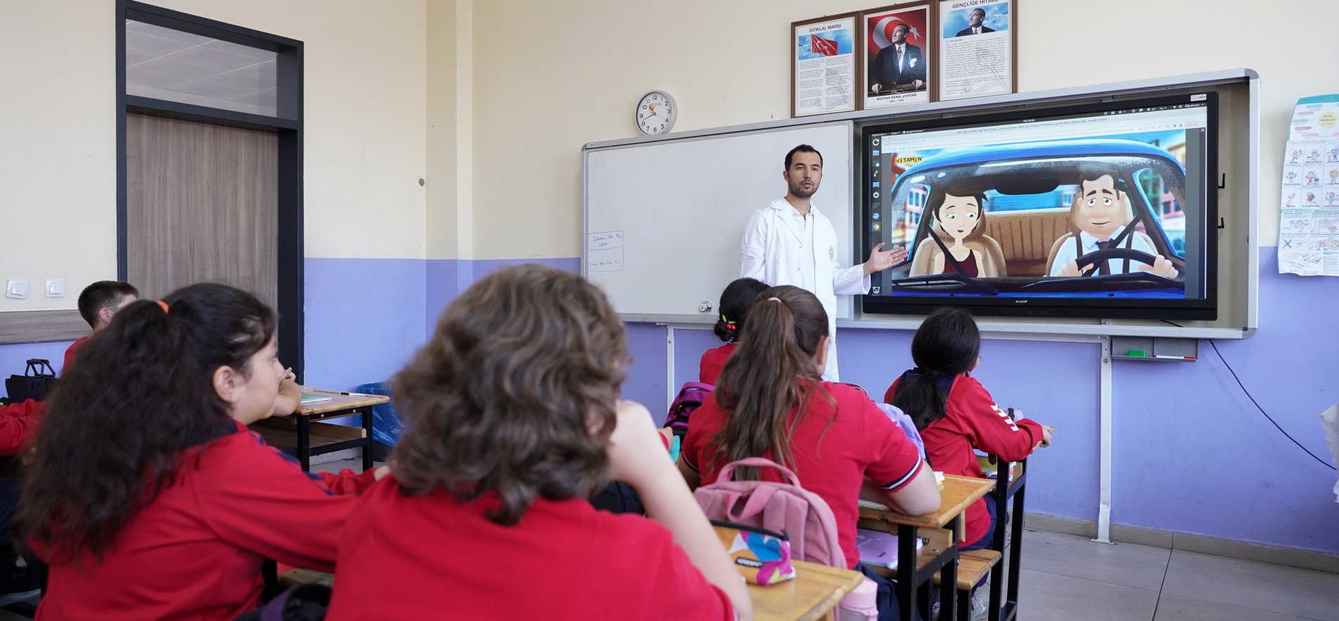 MESLEKİ ÇALIŞMALARINA İSTEDİKLERİ İLLERDE KATILACAK ÖĞRETMENLERİN BAŞVURU SÜRESİ UZATILDI