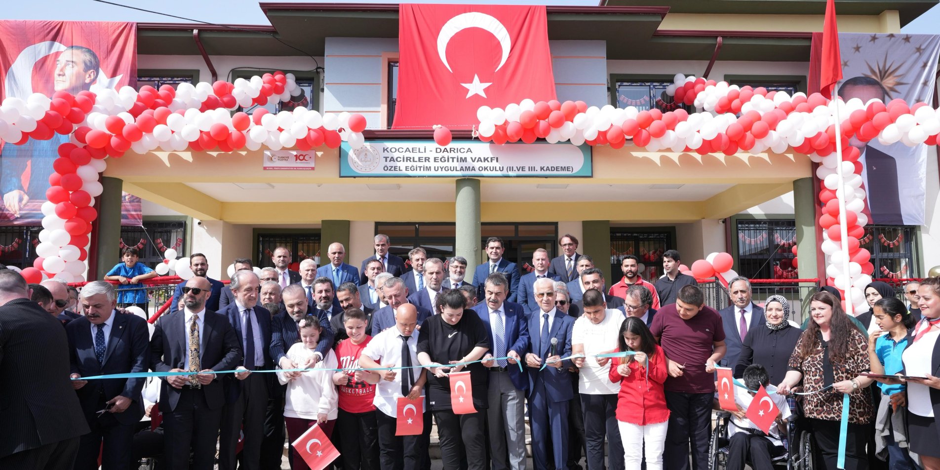 BAKAN TEKİN, TACİRLER EĞİTİM VAKFI ÖZEL EĞİTİM UYGULAMA OKULU AÇILIŞINA KATILDI